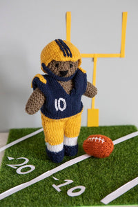 20 to Knit - Dressed - up Bears