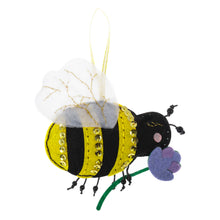 Load image into Gallery viewer, Bee Sewing Kit