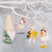 Load image into Gallery viewer, Needle Felting Kit - Chicken
