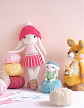 Load image into Gallery viewer, Adorable Animal Families to Crochet