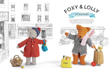 Load image into Gallery viewer, Knit Foxy and Friends - 6 animals with 50 accessories