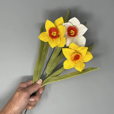 The Crafty Kit Company - Felt Daffodils Craft Kit