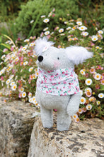 Load image into Gallery viewer, Instant Softies - Surprisingly simple projects with 3 pattern pieces