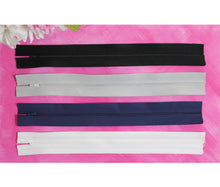 Load image into Gallery viewer, Zippity-Do-Done pre sewn zip by June Tailor