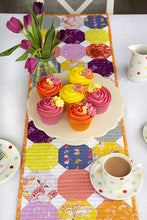 Load image into Gallery viewer, Jump Into Patchwork &amp; Quilting - 6 Modern Projects for beginners
