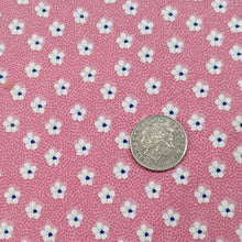 Load image into Gallery viewer, Polycotton 65/35 - Floral