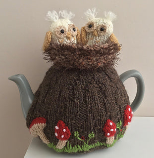 Owlets in the old oak tree - Knitted Tea Cosy Kit