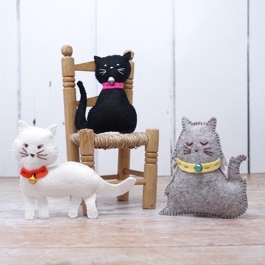 The Crafty Kit Company - 3 Felt Kitties Sewing Kit