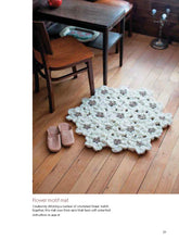 Load image into Gallery viewer, Chic &amp; Simple Chunky Knits - 23 Projects