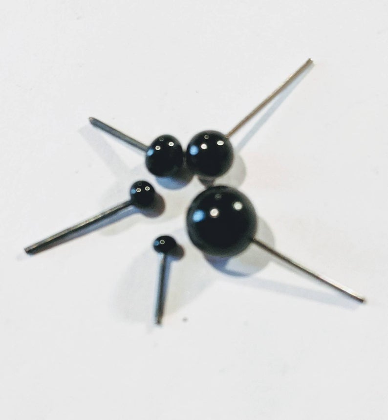 Pin Eyes - Black