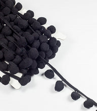 Load image into Gallery viewer, 4cm Pom Pom Trim