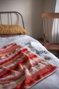 Knitted Blanket Kit - Peaches & Cream
